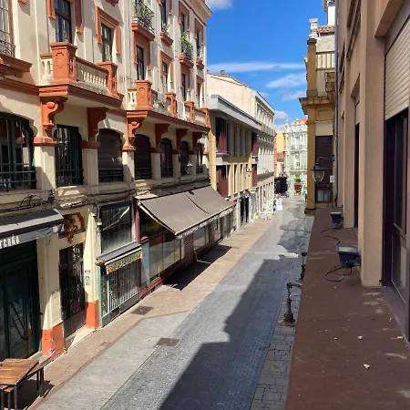 Piso Molly Διαμέρισμα León